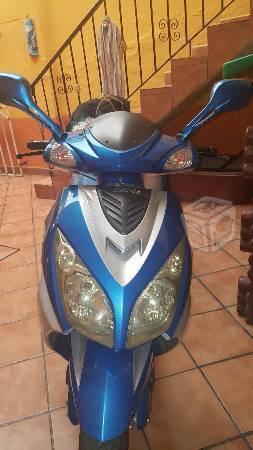 Motocicleta italika -08