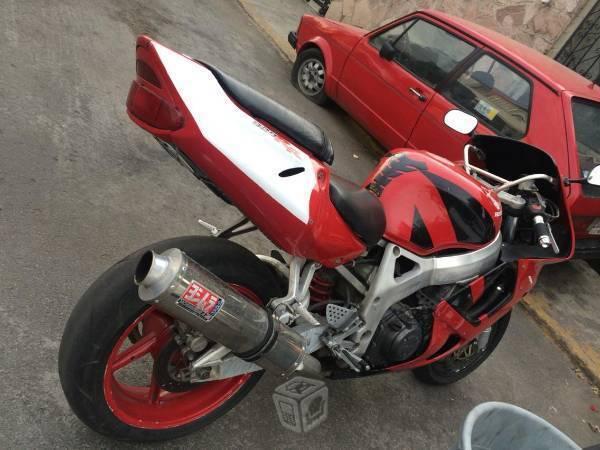 V/cambio honda 900rr por auto -99