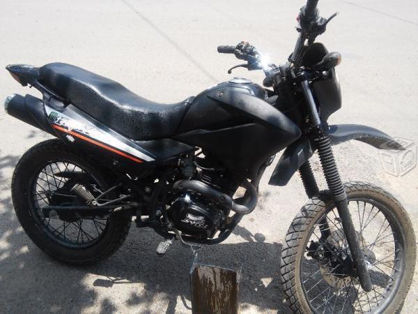 Exelente motocicleta espartha 200cc -12