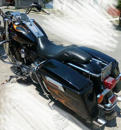Harley Davidson road king -01