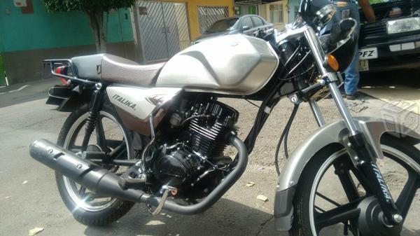 Bonita moto 125 -15