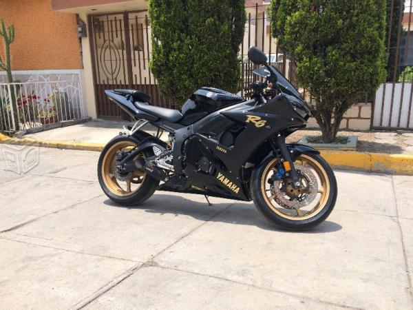 YAMAHA R6s BLACK GOLD -08