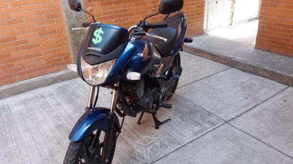 Se vende moto honda UNICORN -09