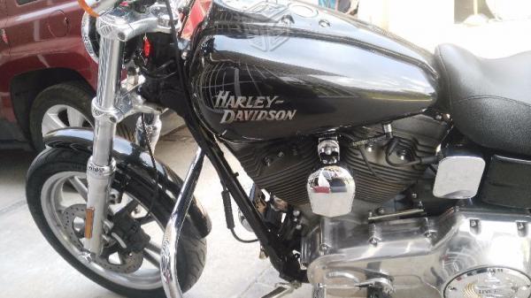 Hermosa Harley Davidson Dyna -08