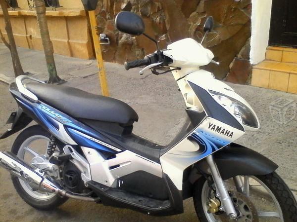 En buen estado Yamaha -07