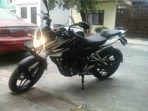 Moto Pulsar 200NS -16