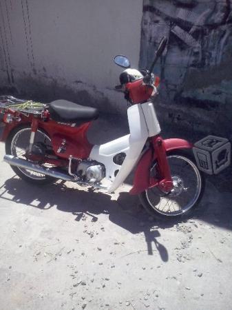 Honda c90 EN BUENAS CONDICIONES -98