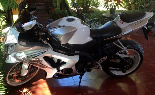 Suzuki gsx-R 1000 impecable acepto cambios -07