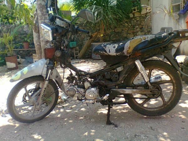Vendo motocicleta italika -06