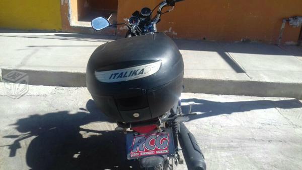 Vendo moto italika -15