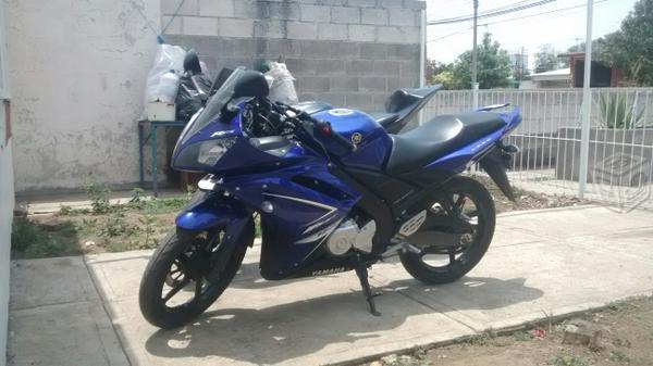 Yamaha r15 -12