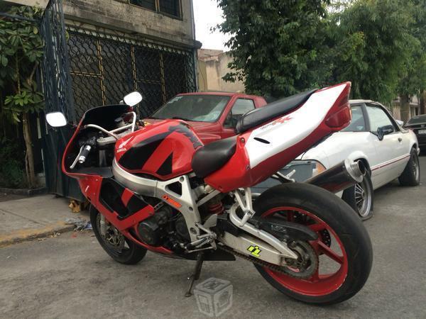 V/cambio honda 900rr por auto ofrezcan -99