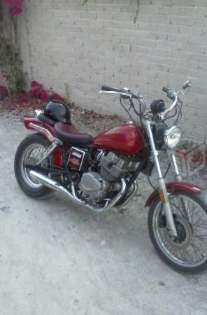 Excelente,cómoda y flamante honda rebel -87