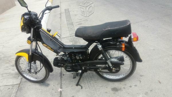 Motocicleta estandar -12