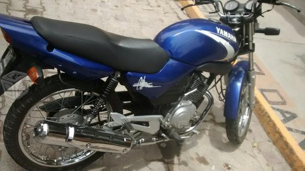 Yamaha mas ribete por auto -08