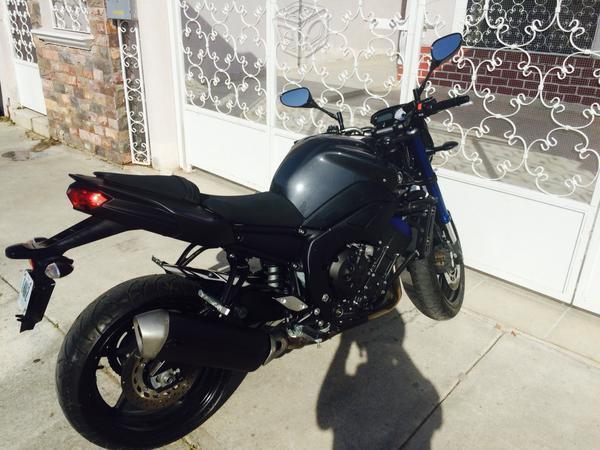 Vendo Yamaha FZ8 -14