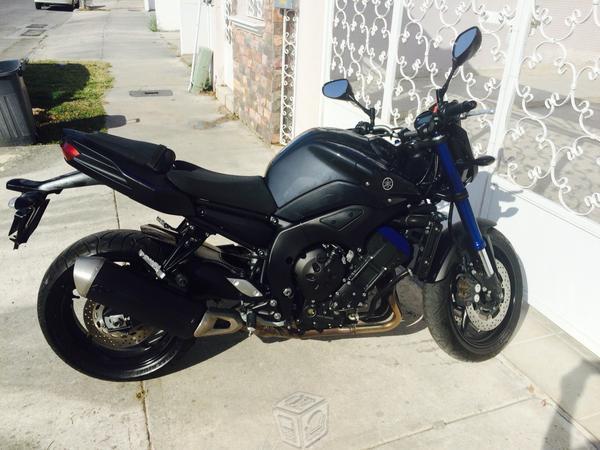 Vendo Yamaha FZ8 -14