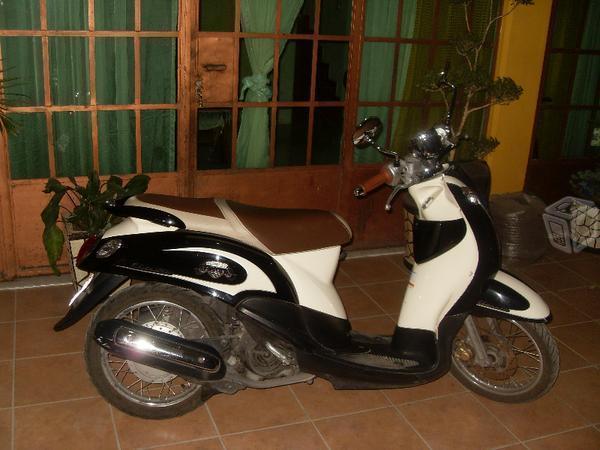 Motoneta yamaha fino -13