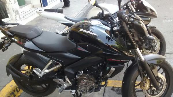 flamante bajaj pulsar ns200 -16