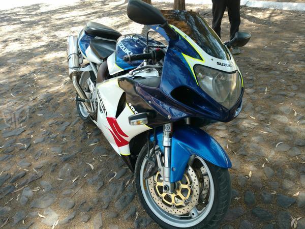 Suzuki gsx 1000cc -00