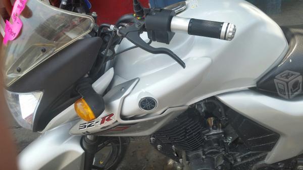 Vendo motocicleta yamaha -13