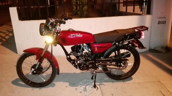 Nueva moto italiana 2016 Roja 125 -16