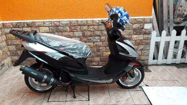 Moto italika xs150 motoneta 100% nueva 0km -16