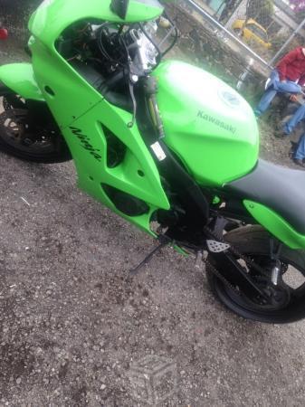 BONITA KAWASAKI ZX6 -99