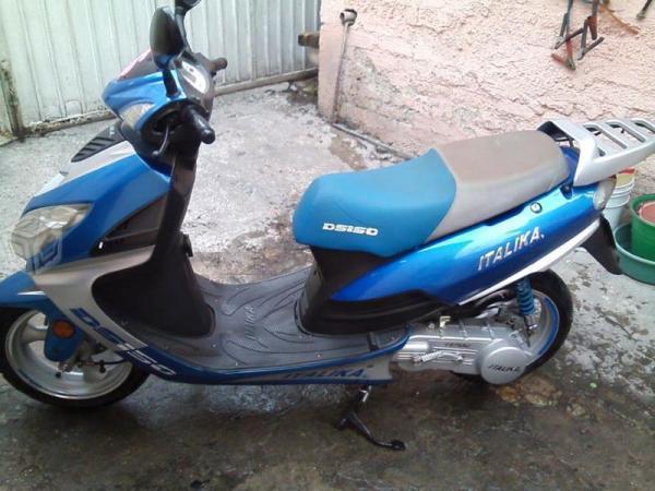 Italika scooter 150cc emplacada -15