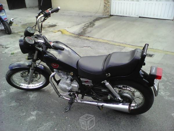 mototcicleta tipo rebel, chopper 150