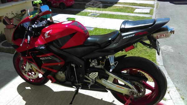 Honda CBR 600 impecable -04