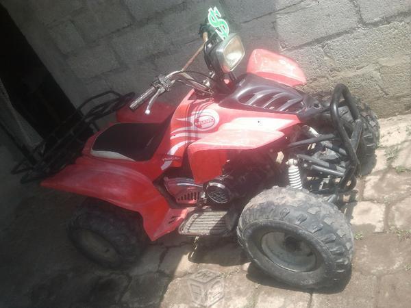 Cuatrimoto roja 150 automatica -09