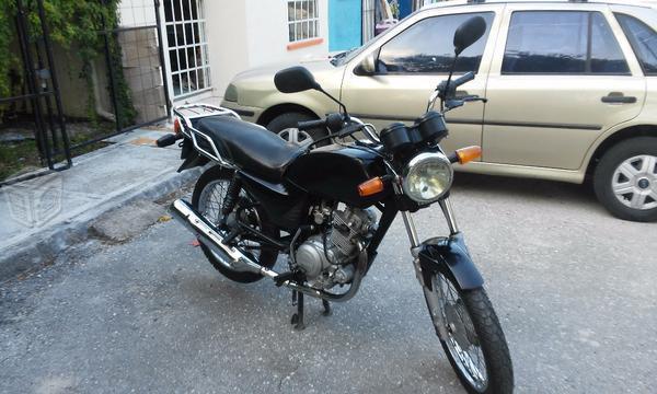 Moto Yamaha YBR 125