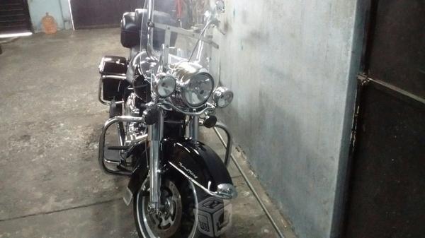 Harley davidson road king -08