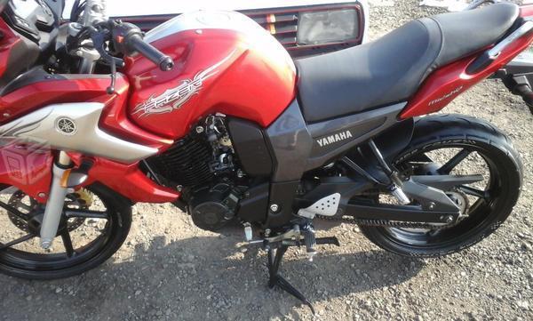 Yamaha impecable150cc cambio