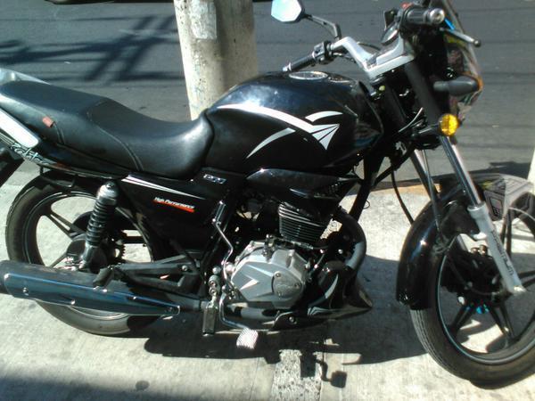 Moto color negra -14