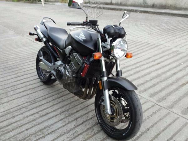 Honda hornet cb 900f -03