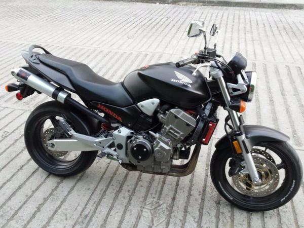 Honda hornet cb 900f -03