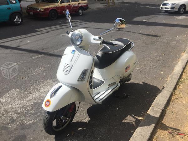 Vespa 300 GTS -09