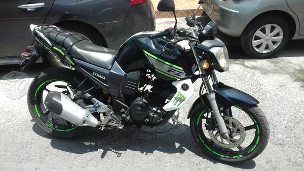 YAMAHA FZ EXCELENTE ESTADO VENTA o CAMBIO -12