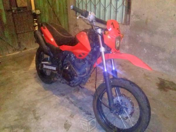 ITALIKA DM 150 cc en buen estado -12