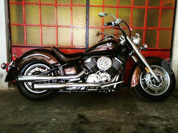 Yamaha V-Star 1100cc -04