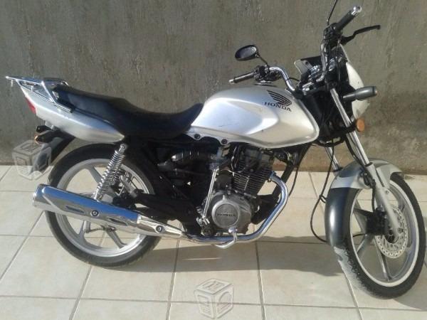 Honda Modelo: Invicta -09