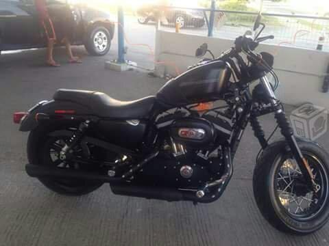 Moto harley davidson negra y cromada -10