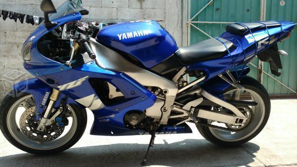 Yamaha R1 exelentes condiciones -99