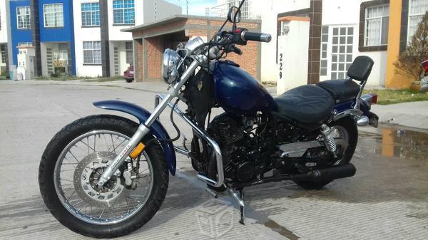 Exelente moto chopper 200 -14