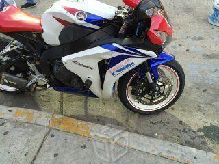 Cbr 1000rr cambio por r1 -08