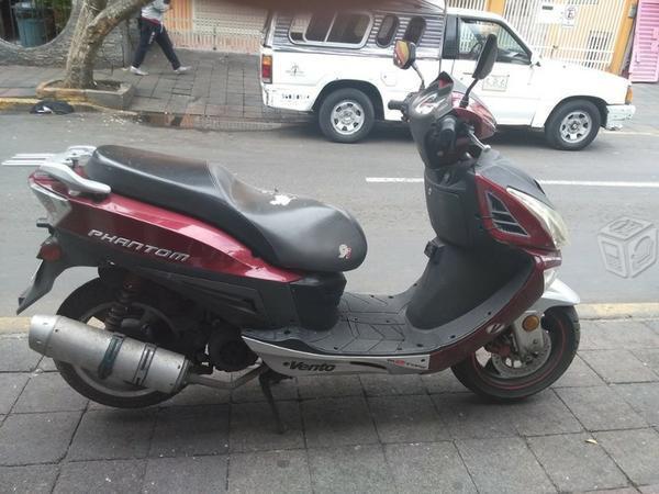 Moto en buen estado veno 150cc -13