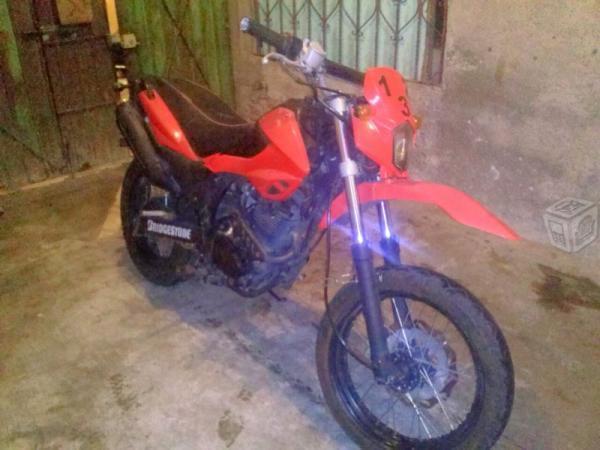 ITALIKA DM 150 cc en buen estado -12