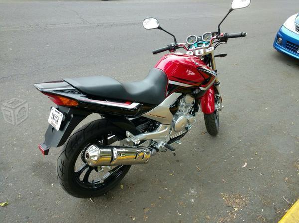 Moto Yamaha como nueva -14